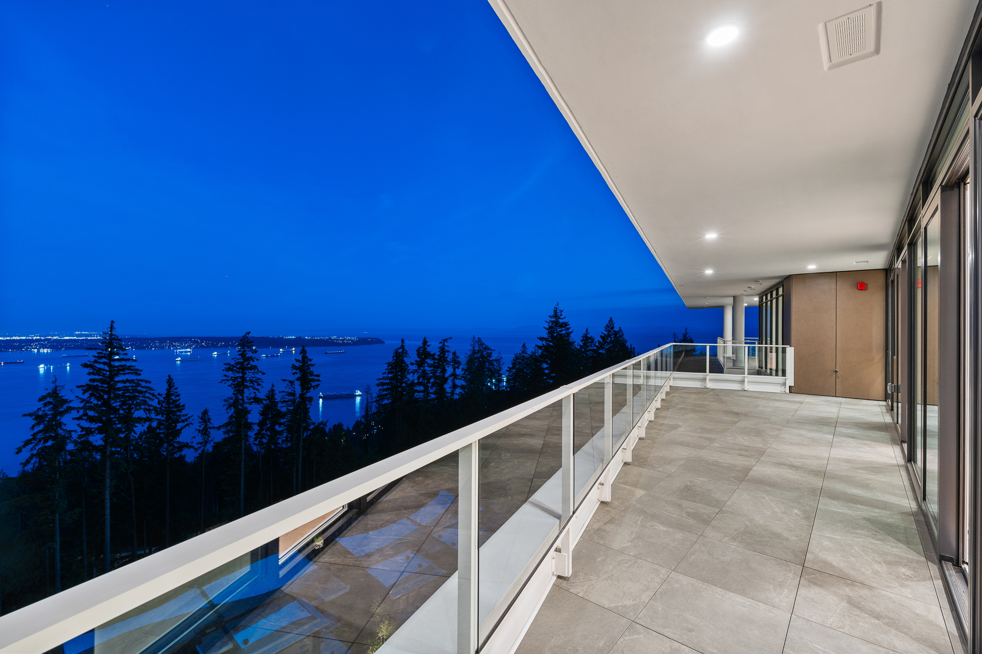PH#1100 - 3963 Uplands Way